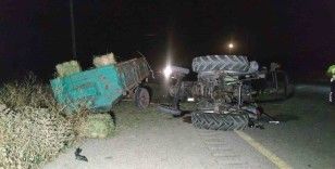 Van’da otomobil ile traktör çarpıştı: 5 yaralı
