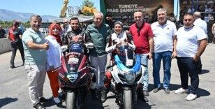 Motodrag yarışlarının startını Başkan Kocagöz verdi
