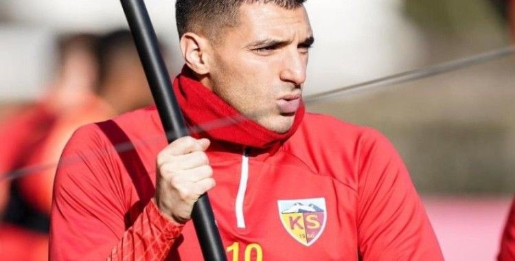 Kayserispor Bourabia ile yeniden anlaştı