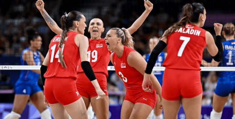 A Milli Kadın Voleybol Takımı, Paris 2024 Olimpiyat Oyunları'ndaki ilk maçında Hollanda'yı 3-2 yendi