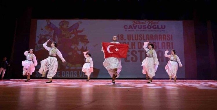 Denizli 18. Uluslararası Halk Dansları Festivali sona erdi
