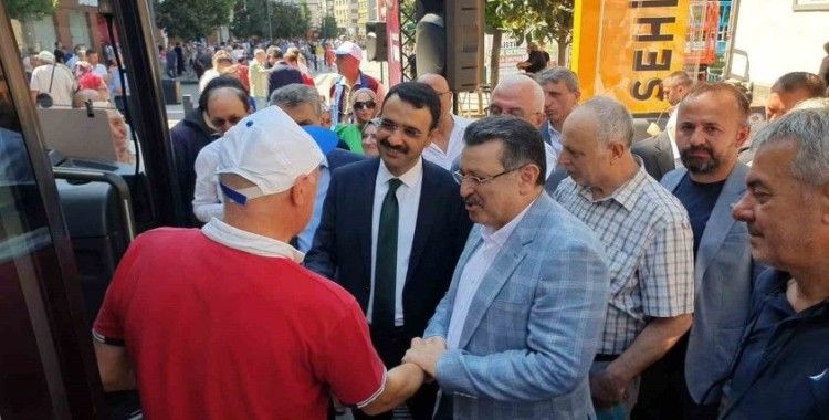 Trabzon Büyükşehir Belediyesi ve SGK işbirliği ile emekliler Çanakkale’nin yolunu tuttu
