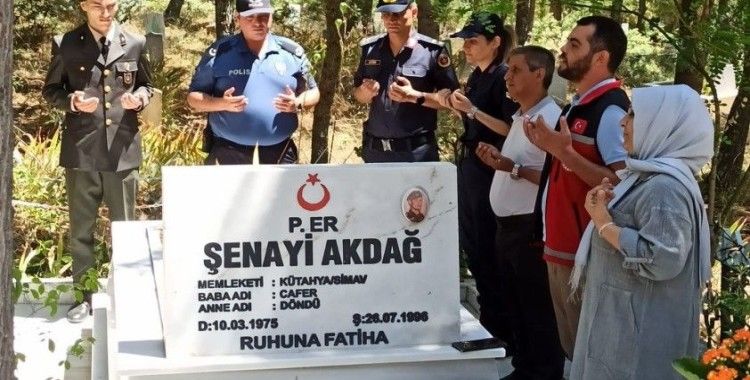 Simav’da güvenlik güçlerinden şehit mezarları ve ailelerine ziyaret
