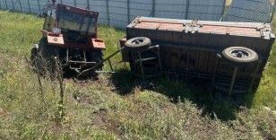 Kars’ta traktör römorku devrildi: 1 yaralı
