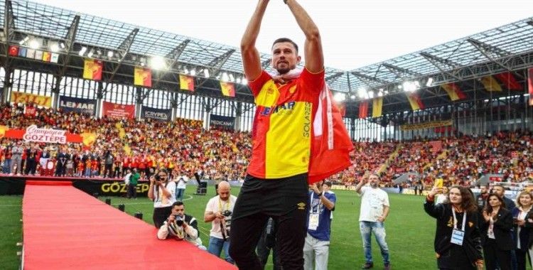 Göztepe’de kaleci Mateusz Lis geri dönüyor
