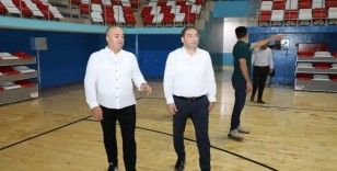 Ağrı Gençlik ve Spor İl Müdürlüğü, 2 bin 500 kişilik spor salonunu yeniliyor
