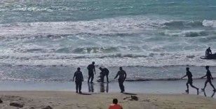 Hatay'da denizde boğulma tehlikesi geçiren 5 kişiden 2'si hayatını kaybetti