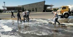 Büyükşehir’den Şehirlerarası Otobüs Terminali’nde kapsamlı temizlik
