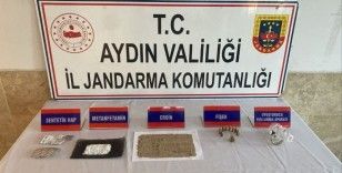 Pansiyon odasında uyuşturucu madde ile yakalandı
