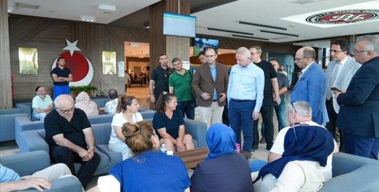 İstanbul'da hastanenin yenidoğan yoğun bakım ünitesinin koridorundaki asma tavan kısmen çöktü