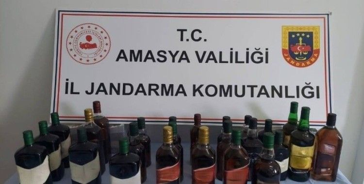 Amasya’da 26 şişe gümrük kaçağı alkol ele geçirildi
