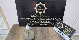 Motosikletli şahsın aracından ve üstünden 595 gram skunk çıktı
