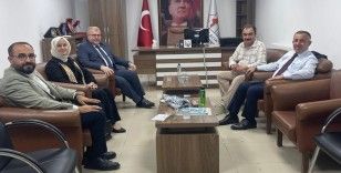 AK Parti’den Kent Konseyi Başkanı Hakkı Aynur’a hayırlı olsun ziyareti
