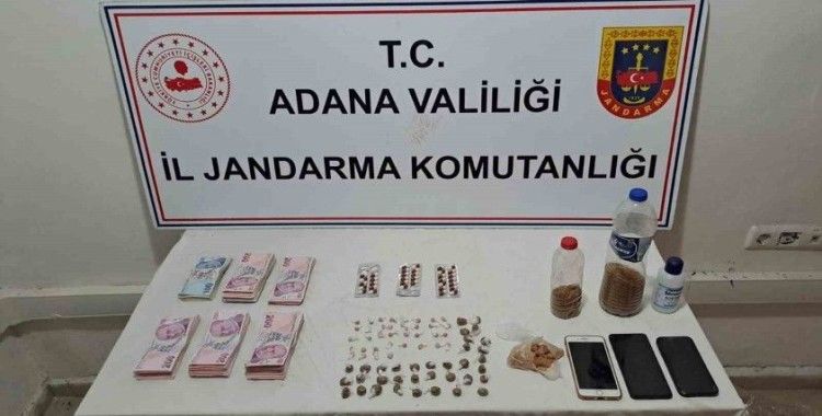 Adana’da 219 gram bonzai ele geçirilirken olayla ilgili 4 şüpheli yakalandı
