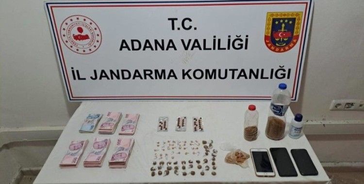 Adana'da 219 gram bonzai ele geçirilirken olayla ilgili 4 şüpheli yakalandı