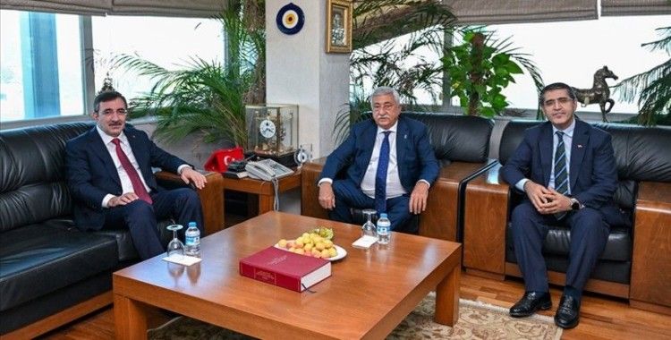 Cumhurbaşkanı Yardımcısı Yılmaz, TESK'i ziyaret etti