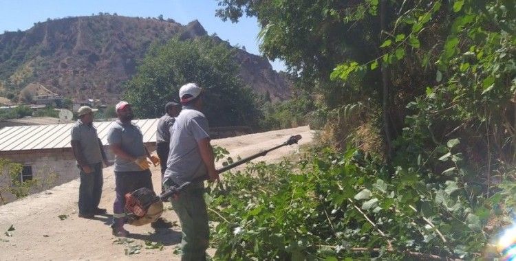 Nazilli’de çevre temizlik çalışmaları sürüyor
