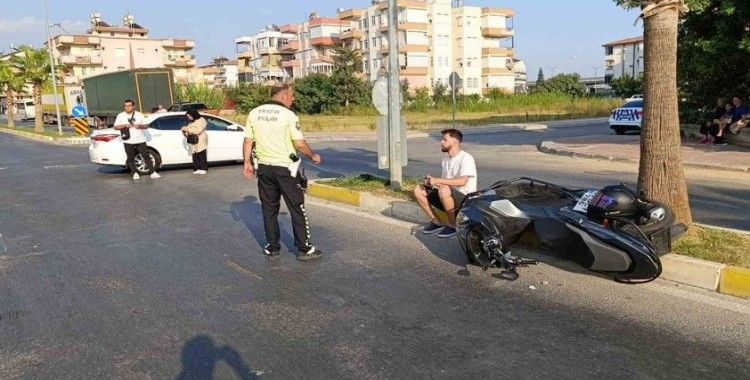 Manavgat’ta motosiklet ile otomobil çarpıştı: 1 yaralı
