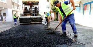 Bayraklı’da yollar yenileniyor
