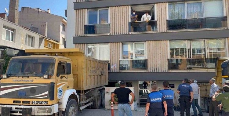 Geçen yıl 50 ton çöpten arındırılan evden 30 ton daha atık çıktı
