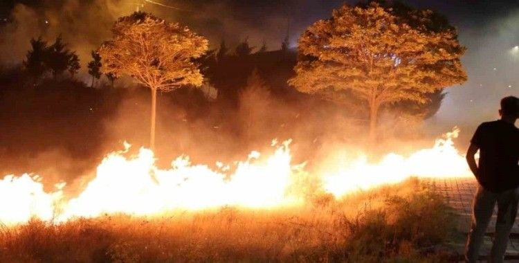 Aksaray’da geceyi aydınlatan alevler paniğe neden oldu
