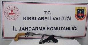 Kırklareli'de huzur güven uygulaması: aranan şahıs yakalandı, silahlar ele geçirildi