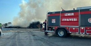 Aliağa'da bir hurdalıkta çıkan yangın söndürüldü