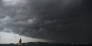 İstanbul'un bazı bölgelerinde sağanak etkili oluyor