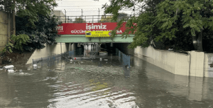 İstanbul'da sağanak hayatı olumsuz etkiliyor