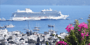 Bodrum'a 'Vista' kruvaziyeri 1156 yolcu getirdi