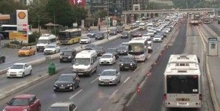 İstanbul’da eğitim-öğretim döneminin başlamasıyla birlikte trafikte yoğunluk oluştu
