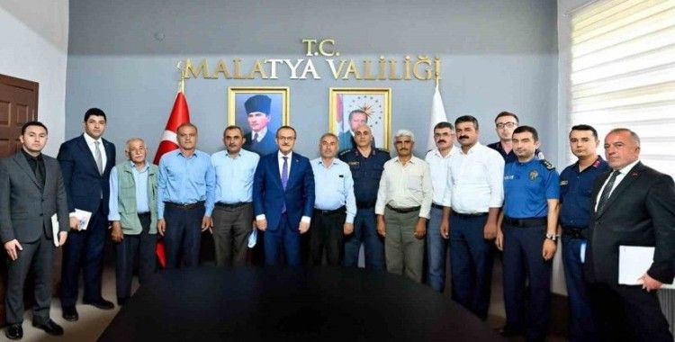 Vali Yavuz, Kurucuova Mahallesindeki yer sorunu masaya yatırdı
