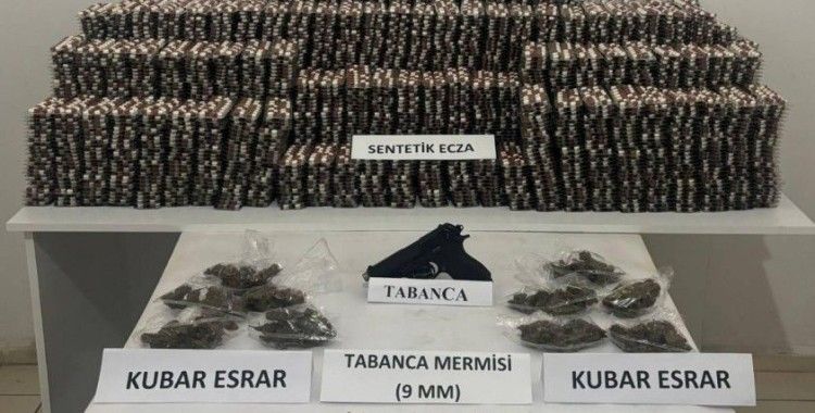 Manisa’da binlerce sentetik ecza ele geçirildi
