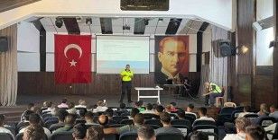 Karacasu’da motosiklet sürücüleri bilgilendirildi
