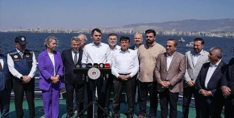 Bakan Kurum: (İzmir Körfezi'ndeki kötü koku) Eylül ayı sonuna kadar acil eylem planını ortaya koyacağız