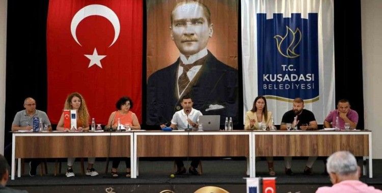 Başkan Günel: “Kuşadası’nda dokunmadığımız mahalle kalmadı”
