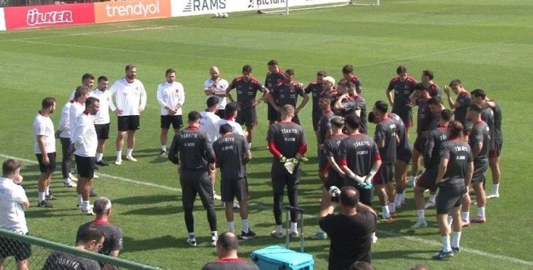 A Milli Futbol Takımı, Galler maçı hazırlıklarına devam etti
