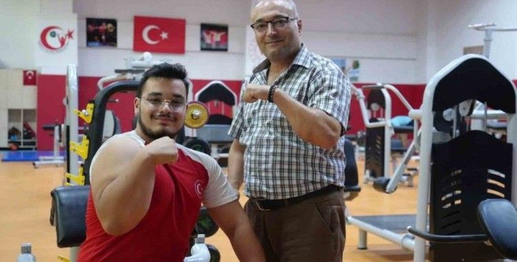 Bilek güreşinde dünya 6.’sı İsmail Berk Kurt’un hedefi şampiyonluk
