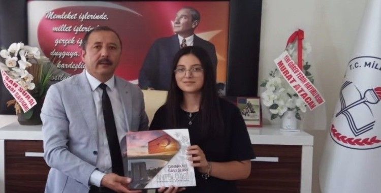 Çanakkale Savaşları Antolojisi kitabı hediye edildi
