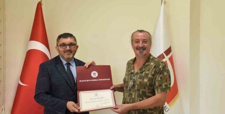 Güzel Sanatlar ve Tasarım Fakültesi Dekanlığına atanan Prof. Dr. Yurdakul görevine başladı
