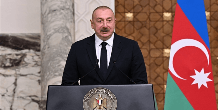 Aliyev, Rusya ile Ukrayna arasında arabulucu olabileceklerini söyledi