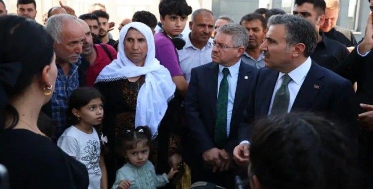 Vali Atay Habur’da vatandaşların sorunlarını dinledi
