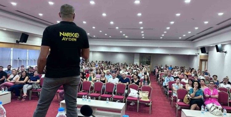 Kuşadası’nda "En İyi Narkotik Polisi Anne" eğitimi verildi
