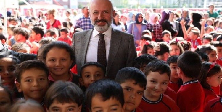 Başkan Çolakbayrakdar: “Eğitim için tüm imkânlarımızı seferber ediyoruz"
