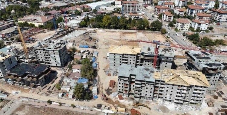 Malatya’da binalar hızla yükseliyor, umutlar yeniden yeşeriyor
