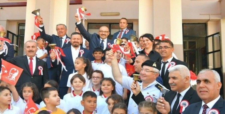 Balıkesir’de yeni Eğitim ve Öğretim yılı törenle başladı
