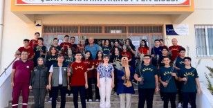 Anamur’da lise öğrencilerine fidan dağıtıldı
