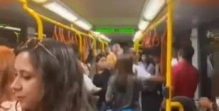 Metroda yer verme kavgası kamerada
