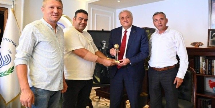 Başkan Bakkalcıoğlu’na, Vitraspor’dan ziyaret
