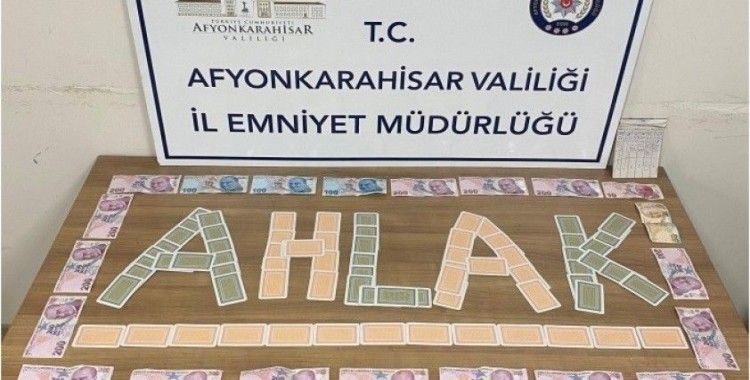 Kumar oynayan 8 kişiyi polis suçüstü yaptı
